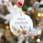 Nyligen första jul-Boho-fotot Julgransprydnad Keramik<br><div class="desc">Nyligen blåste första julboho Photo jul Ornament. Anpassa ornamenten genom att klicka på Anpassa. Byt foto,  namn och hälsning om du vill lägga till din personliga beröring. Matcha objekt i vår butik Cava Party Design</div>