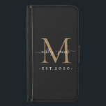 Nyligen framträdde Monogram Namn Year Guld Black Plånboksfodral För Samsung Galaxy S5<br><div class="desc">Chic, modern och enkel monogrammad plånbok med texten Mr. och Mrs. in white elegant handskriven calligraphy på en svart bakgrund med ditt monogram i guld. Lägg bara till ditt gifta namn, år och monogram i snyggtens typografi. Perfektens lyxgåva till det nylånade parets gäster i bröllop. Enbart designad för dig av...</div>