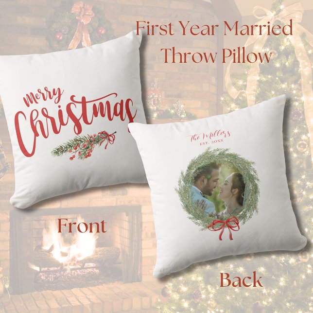 Nyligen God jul Photo Gräs Wandeans Kudde (First Christmas Married Photo Throw Pillow
)