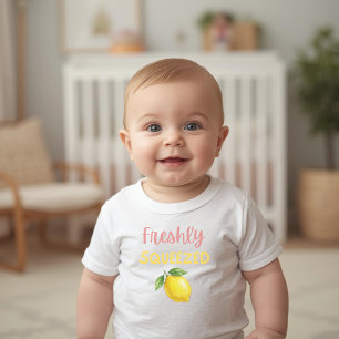 Nyligen Pressad Lemonad Båg Lemon Bebis Shower T Shirt