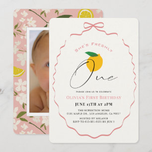Nyss Ett Rosa Slinga Citron Foto Flicka 1-årsdag Inbjudningar