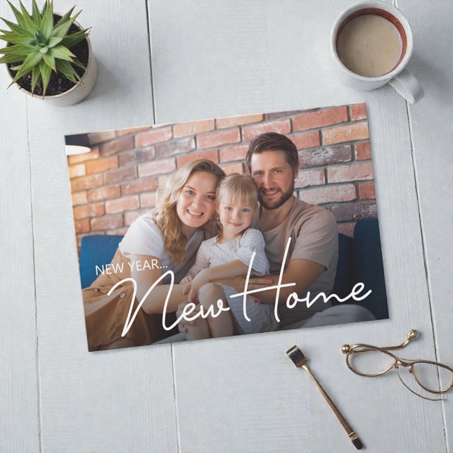 Nytt adress nytt års familjefoto - nytt Flytta i h Julkort (New Year New Home moving announcement photo family card.)