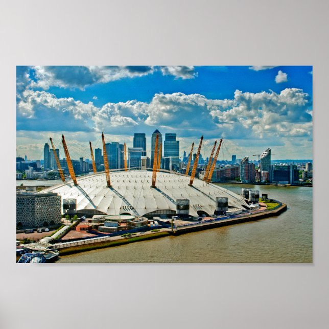 O2 Arena River Thames London UK Poster (Framsidan)