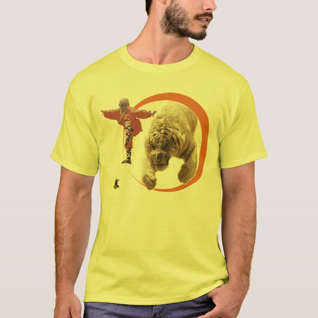 O monge e o Tigre T Shirt (Framsida)
