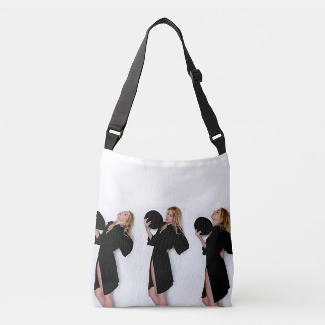 o_ortik axelväska (Framsida)