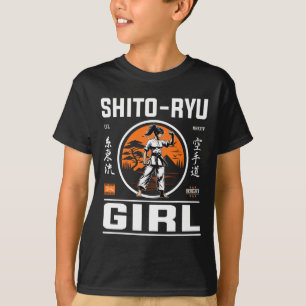 O Ryu Girl Precision och Stil in Karate Design! T Shirt
