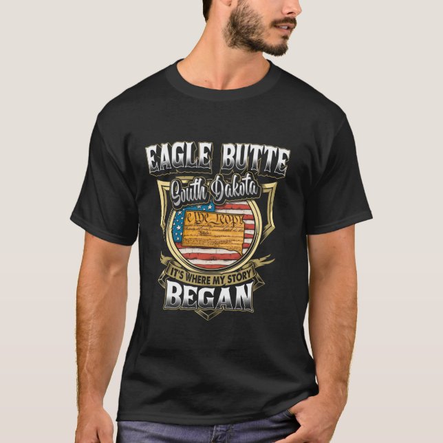 Öagle Butte South Dakota USA flagga 4:e juli lång T Shirt (Framsida)