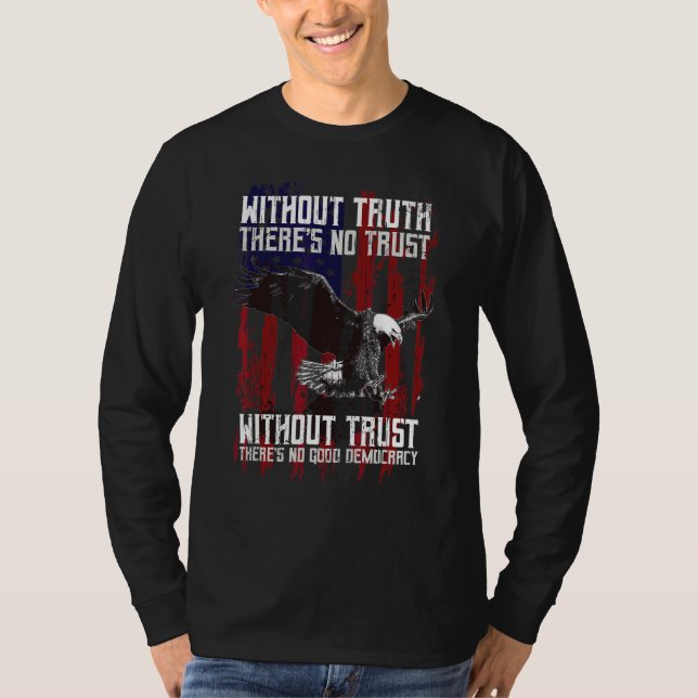 Öagle med amerikansk Flagga T Shirt (Framsida)