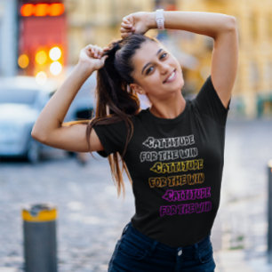 Oändlig reflektionsinriktning för vinet t shirt