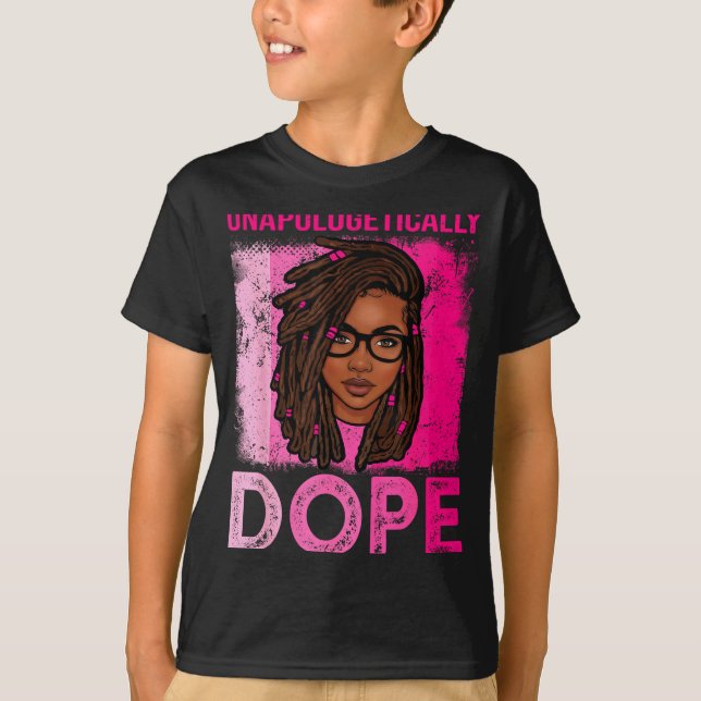 Oavskyldigt afro kvinna dreadlocks hår svart t shirt (Framsida)