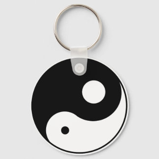 obalanserad yin yang-symbol nyckelring