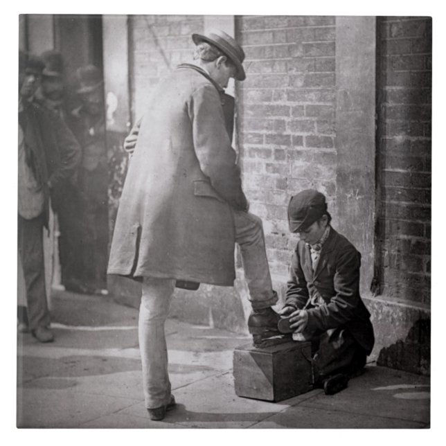 Oberoende skor svart, från 'gataliv i L Kakelplatta (Framsidan)