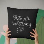 Obstinent huvudstark flicka Jane Austen citat Kudde<br><div class="desc">Avhållsam,  brusten flicka! Det ökända Jane Austen-citatet från Pridet och Prejudice. Anpassadets text och färg i bakgrunden.</div>