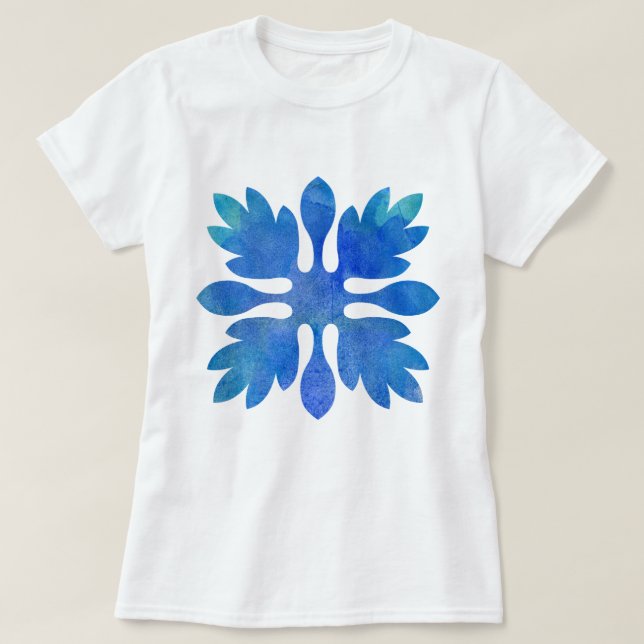 Ocean Blue Hawaiian Quilt Modern Boho Island Vibes T Shirt (Design framsida)