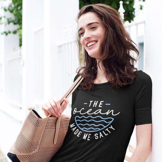 Ocean gjorde mig Salty T-Shirt (Skapare uppladdad)