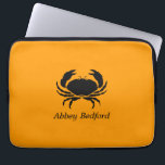 Ocean Glow_Black på Orange Crab_personlig Laptop Fodral<br><div class="desc">Visa upp din kräftdjurskräftdjur med vår öga-fångstande, oceanglöd, maritima ikoner, anpassade svart på Orange Crab Crab-toppen, resevänlig, 100 % neopren laptop sleeve. Om du vill anpassa den lägger du bara till ditt namn i den tillgängliga mallen fält, så är du klar. Om du känner kreativ kan du också ändra storlek,...</div>