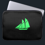 Ocean Glow_Grönt-on-Black Clipper-Frakt Laptop Sleeve<br><div class="desc">Om du känner kreativ kan du ändra storlek,  position,  färg och till och med antalet Clipper-fraktaser,  tillsammans med färg. Klicka bara på "Anpassa den",  och gå nu!</div>