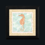 Ocean Orange Seahorse Minnesask<br><div class="desc">Har du sett en sjöstad nära? Nu får du den här underbara biet av konst från Chariklia Zarris att lägga till till kärlek från sjöhästen. Zarris skapar några av de bästa biet som kan slappna av och lugn din dag. Ta den på din Zazzle-produkt idag.</div>