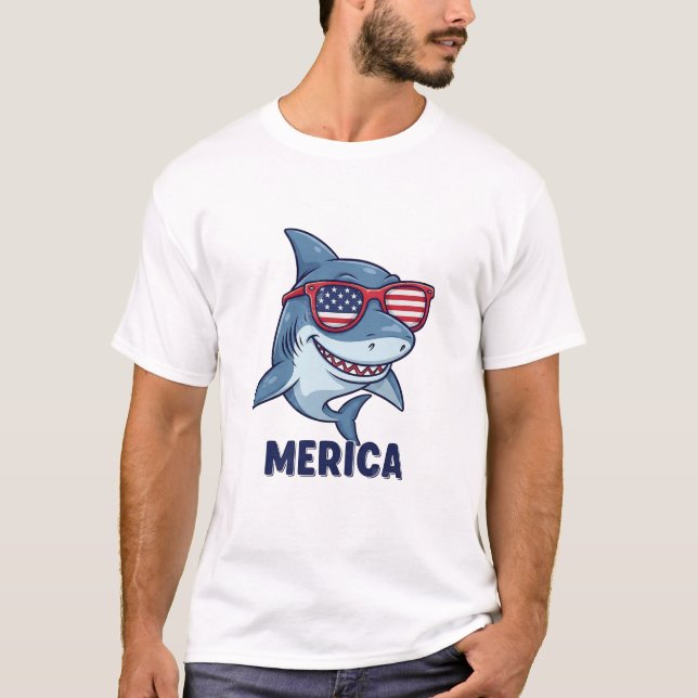 Ocean Patriot 'Merica Shark Fun Nautical Flag Art T Shirt (Framsida)