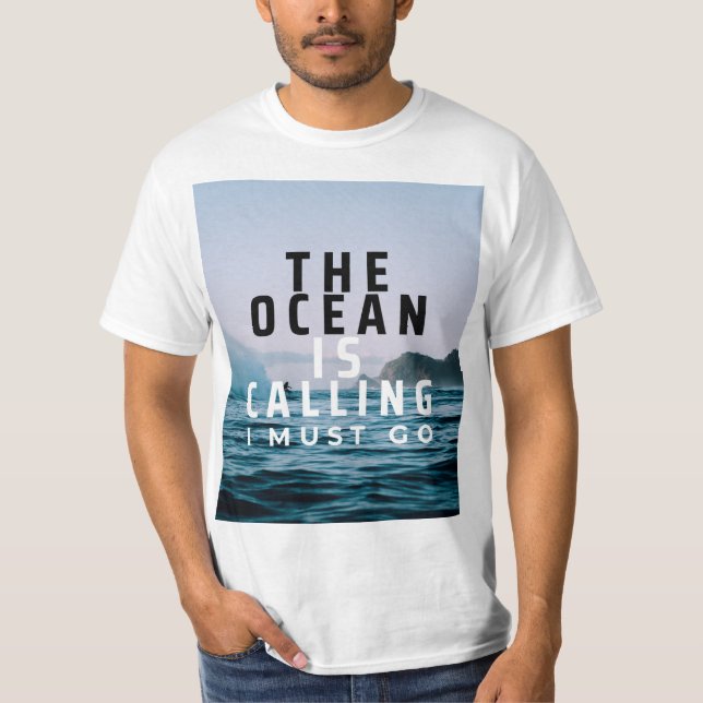 Oceanen kallar Surfa T-shirt (Framsida)