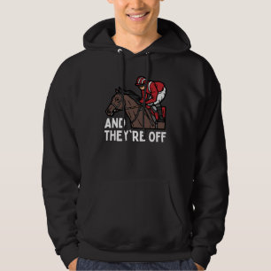 OCH DE ÄR I GÅNG Hästkapplöpning Derby Day Hästar Hoodie