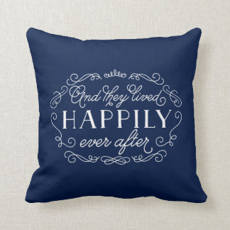 Och de levde lyckligt efter dekorationsfyllning kudde