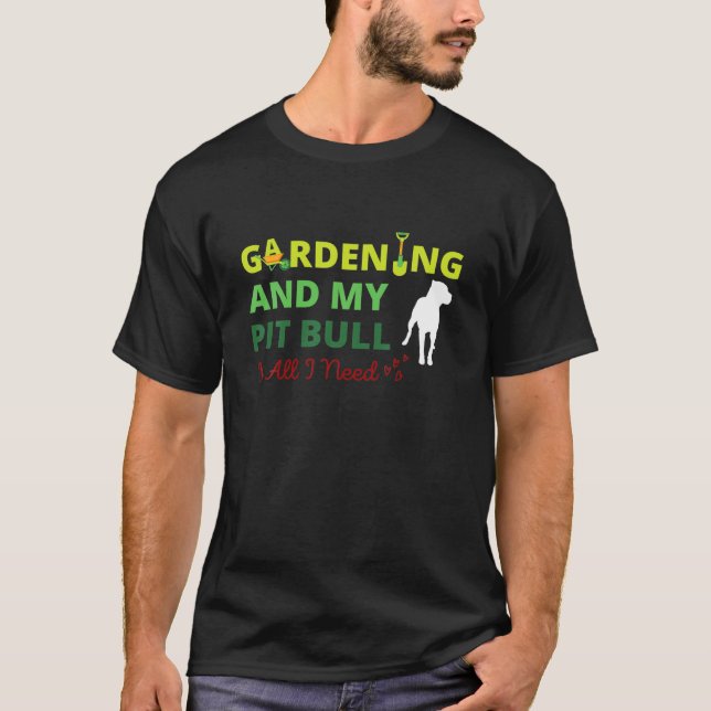  och min Pit Bull är allt jag behöver - Hund T Shirt (Framsida)