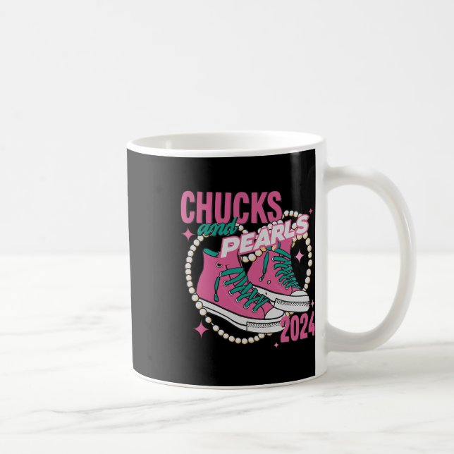 Och Pearls jag är med hennes Kamala 2024 Kaffemugg (Höger)