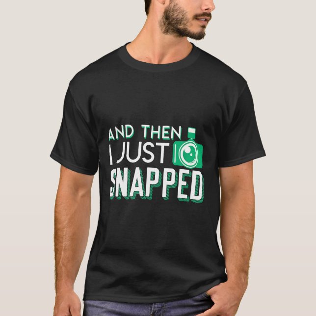 Och sen fixade jag bara Coolans kameramönster T Shirt (Framsida)