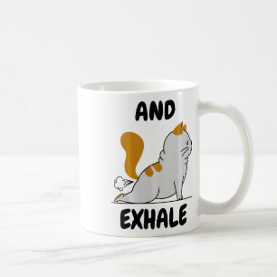 Och utandande Yoga Katt Comfort Färger Vuxen Tunga Kaffemugg