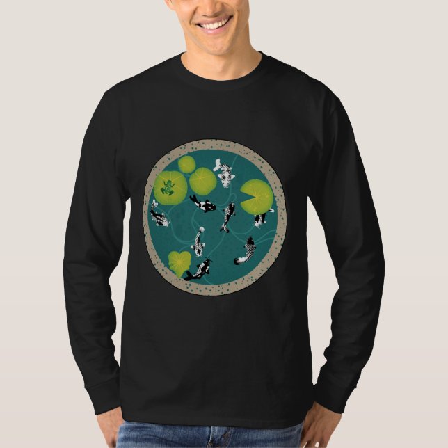 och White Koi Fish Pond T Shirt (Framsida)