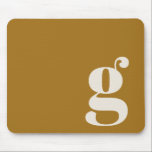 Ochre Guld Minimal Retro Monogram Initial Anpassni Musmatta<br><div class="desc">Ochre Guld-minimalistiskt Retro Monogram första Anpassningsbar-musknapp</div>