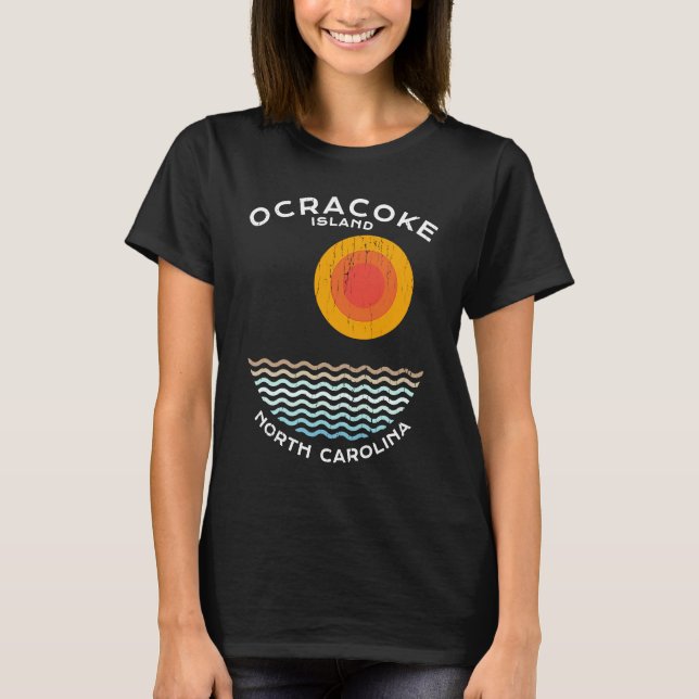 Ocracoke Island NC Summertime Vacationing Squiggly T Shirt (Framsida)
