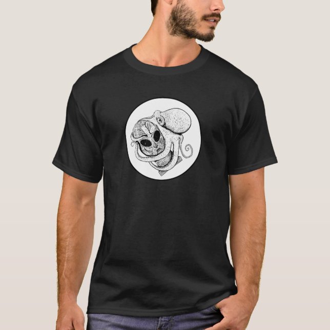 Octogray - The Strange Octopus and Alien sculpture T Shirt (Framsida)