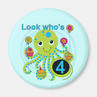 Octopus 4e födelsedagen T-skjortor och presenter Magnet