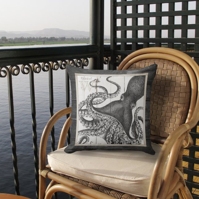 Octopus på Rustic Wood Exdoor Pillow Kudde (Skapare uppladdad)