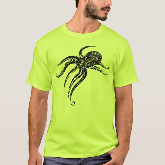 OCTOPUS POLYNESIAN TRIBAL Blk T Shirt (Framsida)