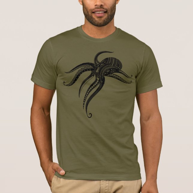 OCTOPUS POLYNESIAN TRIBAL Blk T Shirt (Framsida)