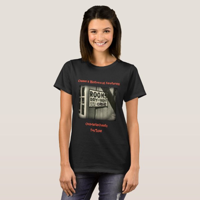 Oddies historiska särdrag - Oddies rum T-shirt (Hel framsida)