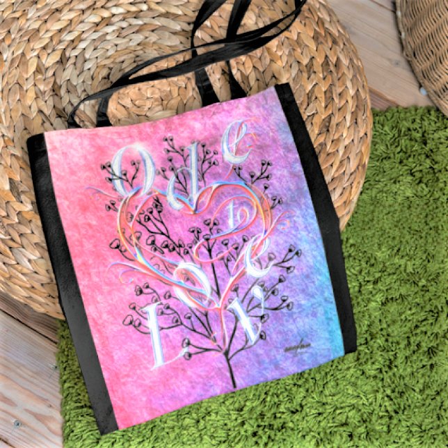 Ode till Kärlek Tote Designad av Adiela Akoo Tygkasse (Ode to Love Tote by Poet Adiela Akoo. Note: print colors differ from this image & are more subtle)