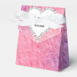 Ode till kärlekens förtjänstboxar av poeten Adiela Presentaskar