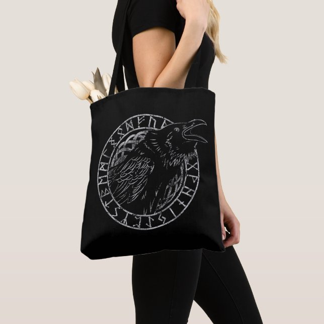 Odin Raven Kråka Viking Mythology runes runic Tygkasse (Närbild)