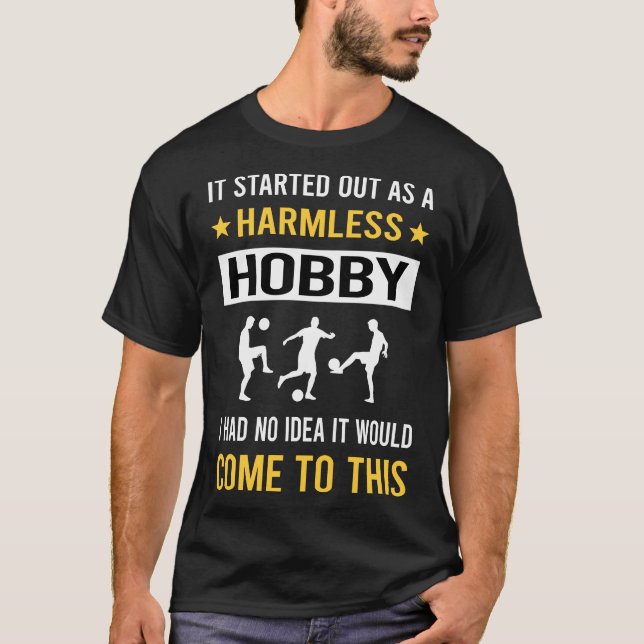 Ofarlig Hobby Freestyle Fotboll T Shirt (Framsida)