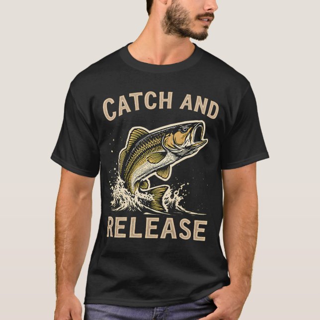 Off The Hook Sport Fishing Design T Shirt (Framsida)