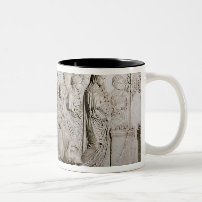 Offer av en tjur, en ramma och en gris Två-Tonad mugg (Höger)