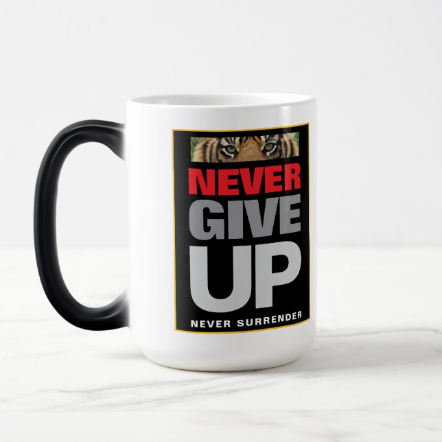 Offert aldrig Ge upp överlämnar aldrig motiv Magisk Mugg (Vänster)