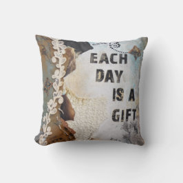 Offertblandad mediekonst varje dag är en gåva kudde