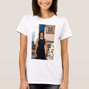 Officiell Porträtt av Dam Michelle Obama T Shirt