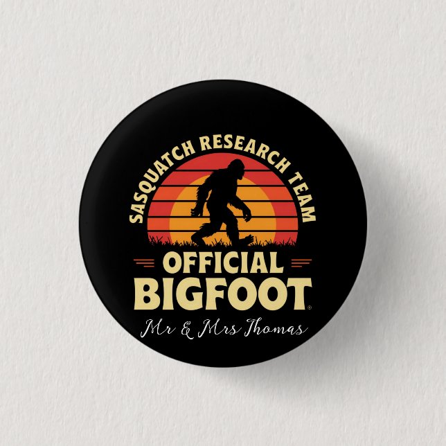 Officiell Sasquatch Research Team: Bigfoot Hunters Knapp (Framsida)