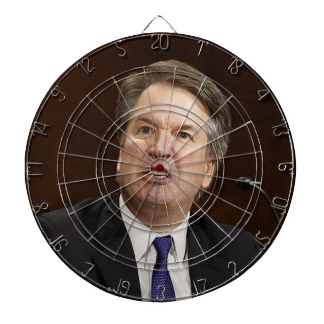 Officiella Brett Kavanaugh Darttavla (Framsidan)